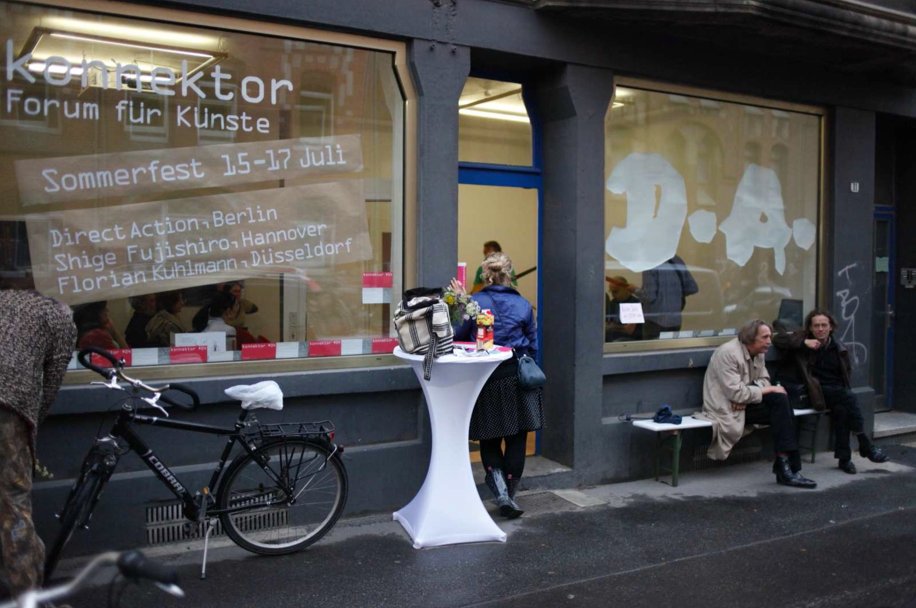 Hannover 2011 — the Konnektor forum für künste, storefront
